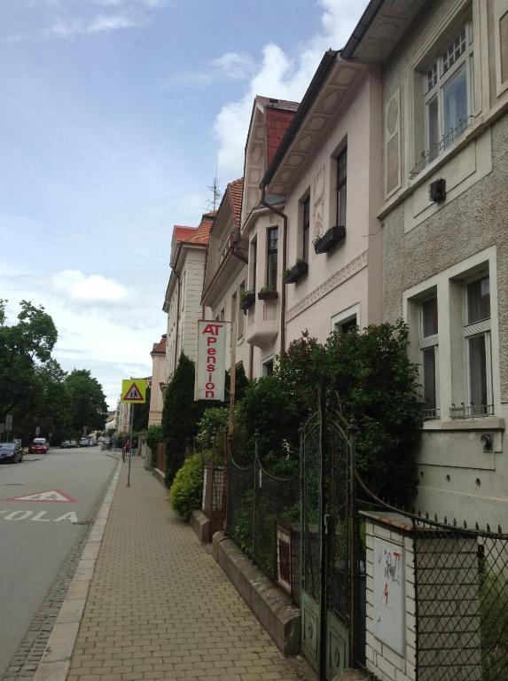 At Pension Ceske Budejovice Extérieur photo